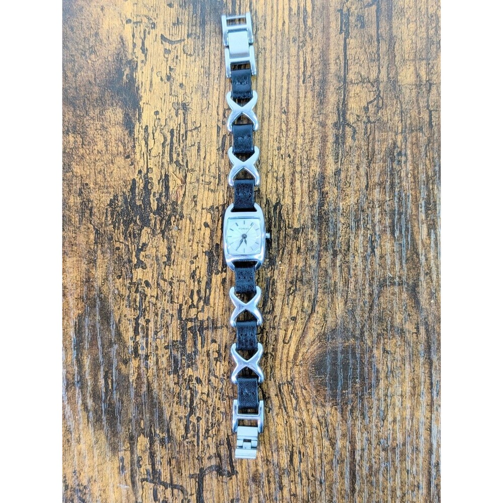 Vintage Fossil F2 Womens Watch Silver Tank Sunburst Dial Black Leather X Link